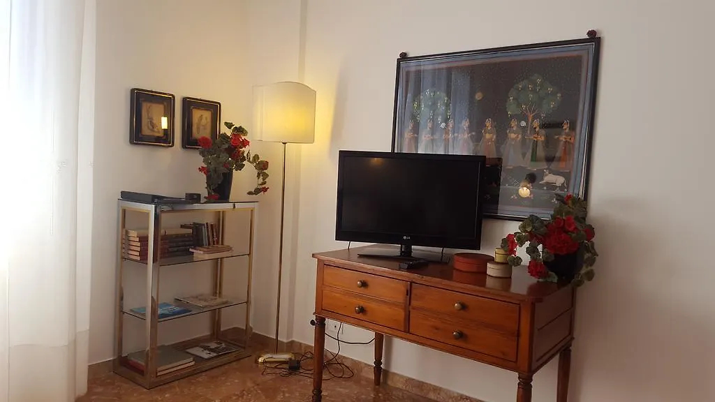 Medardo Rosso Apartment Florence Italy